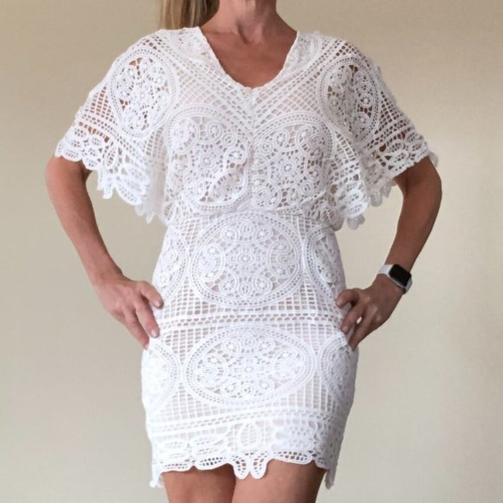 Soieblu White Embroidered Crochet Lace Mini Dress Butterfly Sleeves Fitted Small